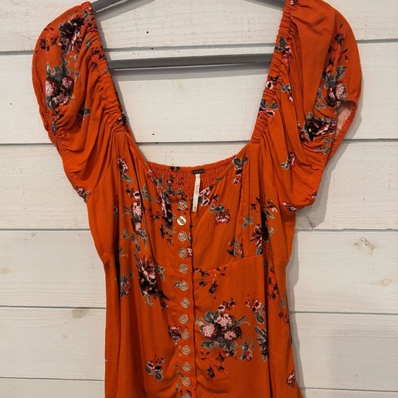 Free People Close To You Blouse Orange Floral Off Shoulder Top in size Medium - Picture 9 of 12